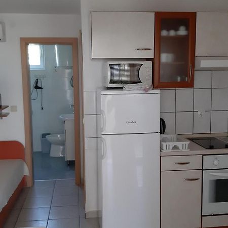 Apartmani Resetar Privlaka  Buitenkant foto