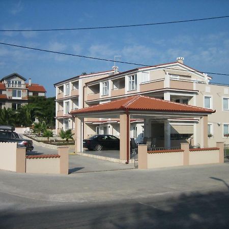 Apartmani Resetar Privlaka  Buitenkant foto