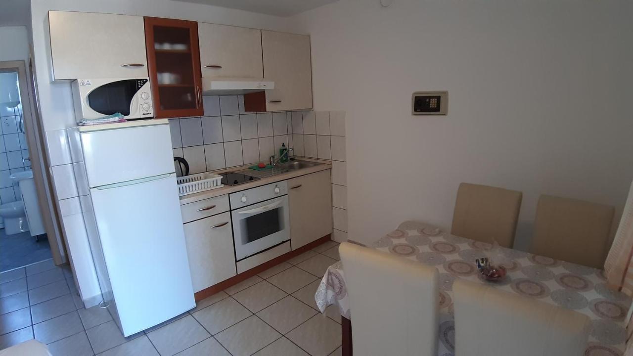 Apartmani Resetar Privlaka  Buitenkant foto
