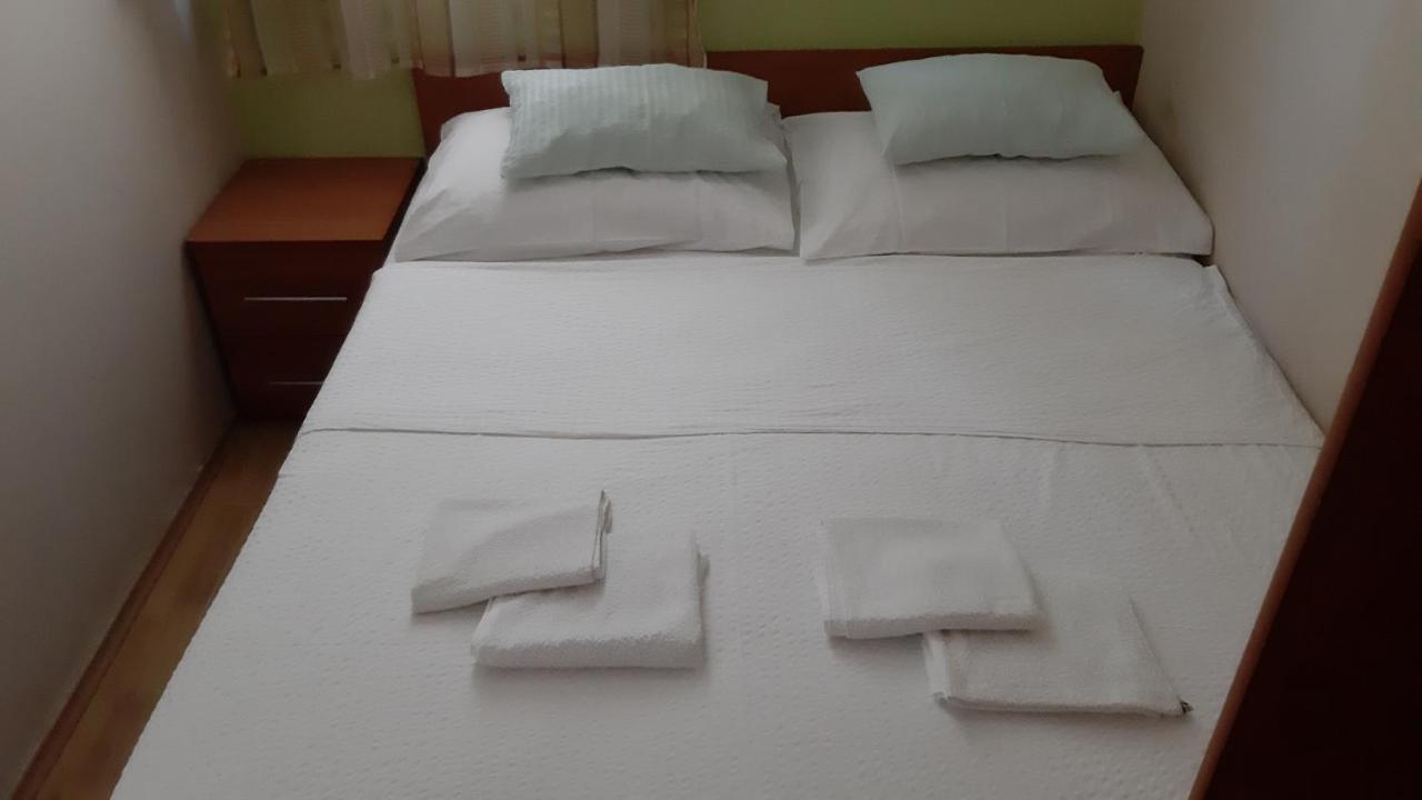 Apartmani Resetar Privlaka  Buitenkant foto