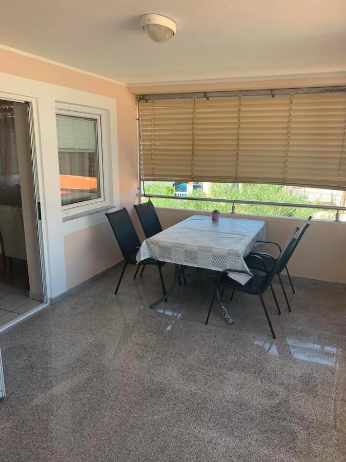 Apartmani Resetar Privlaka  Buitenkant foto