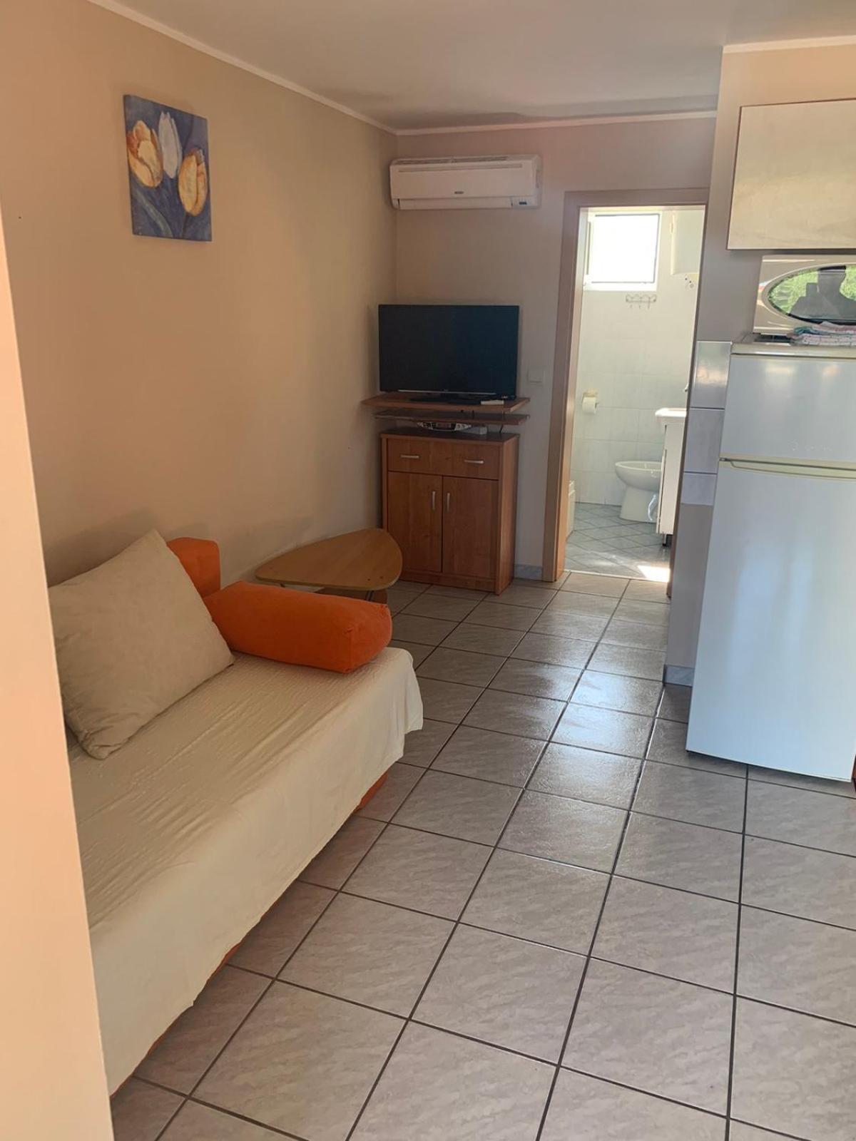 Apartmani Resetar Privlaka  Buitenkant foto