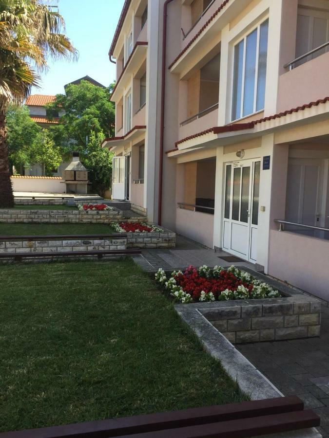Apartmani Resetar Privlaka  Buitenkant foto