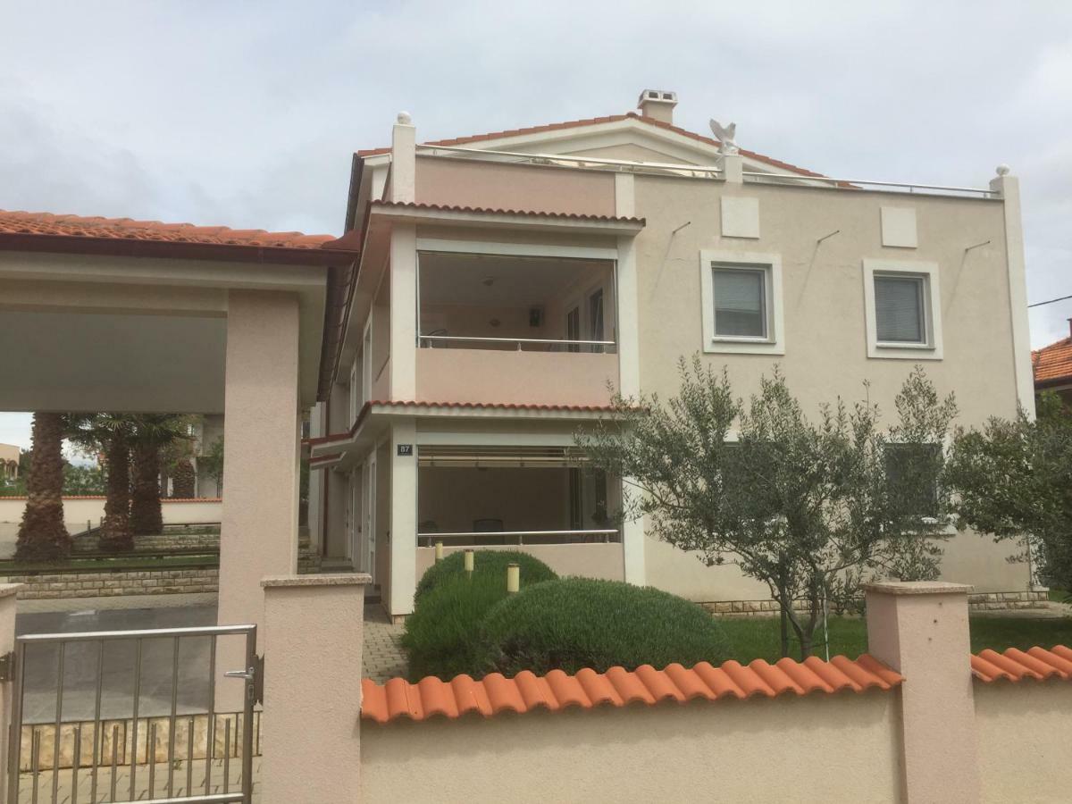 Apartmani Resetar Privlaka  Buitenkant foto