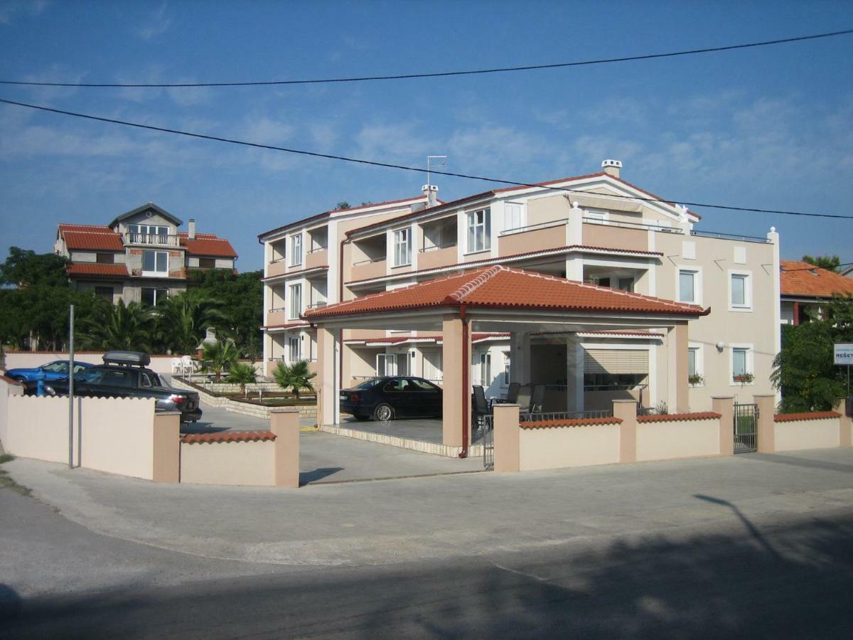 Apartmani Resetar Privlaka  Buitenkant foto