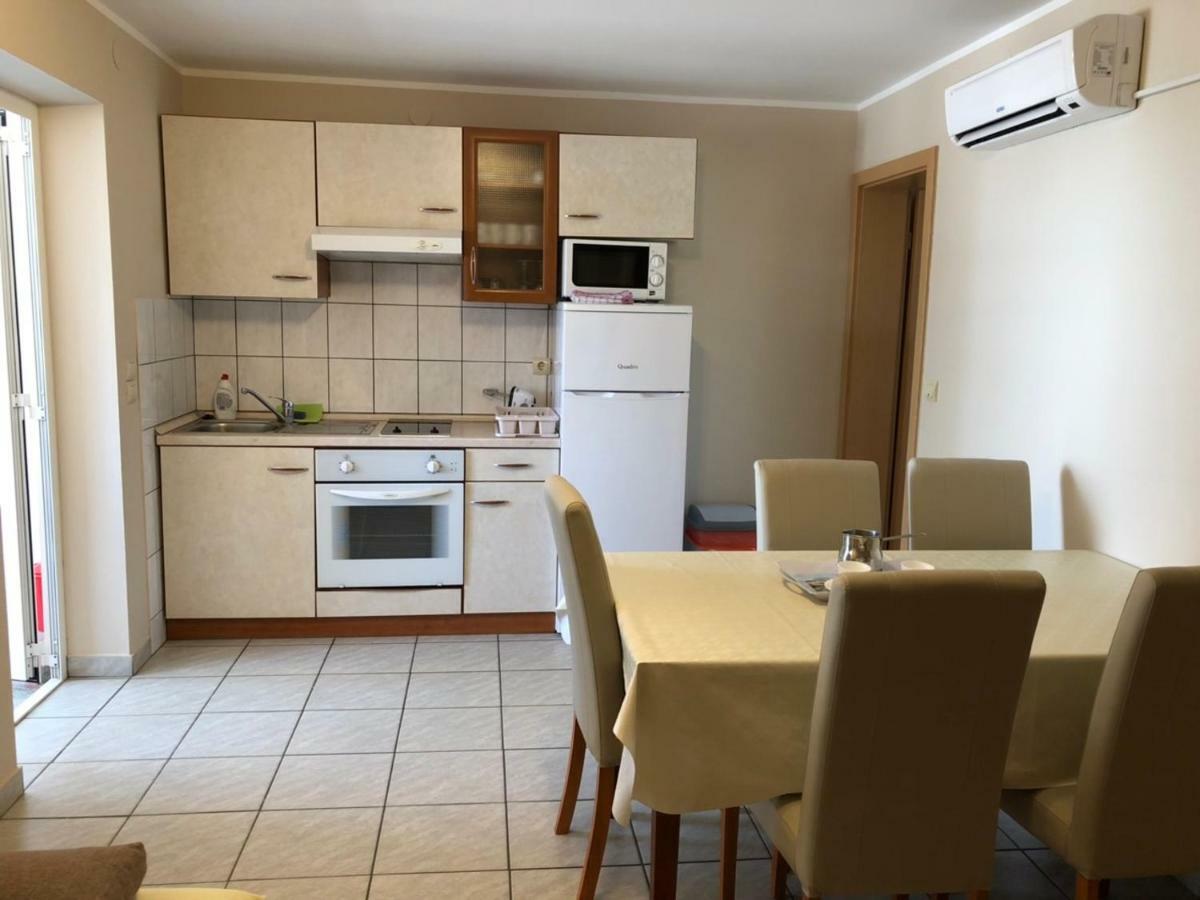 Apartmani Resetar Privlaka  Buitenkant foto