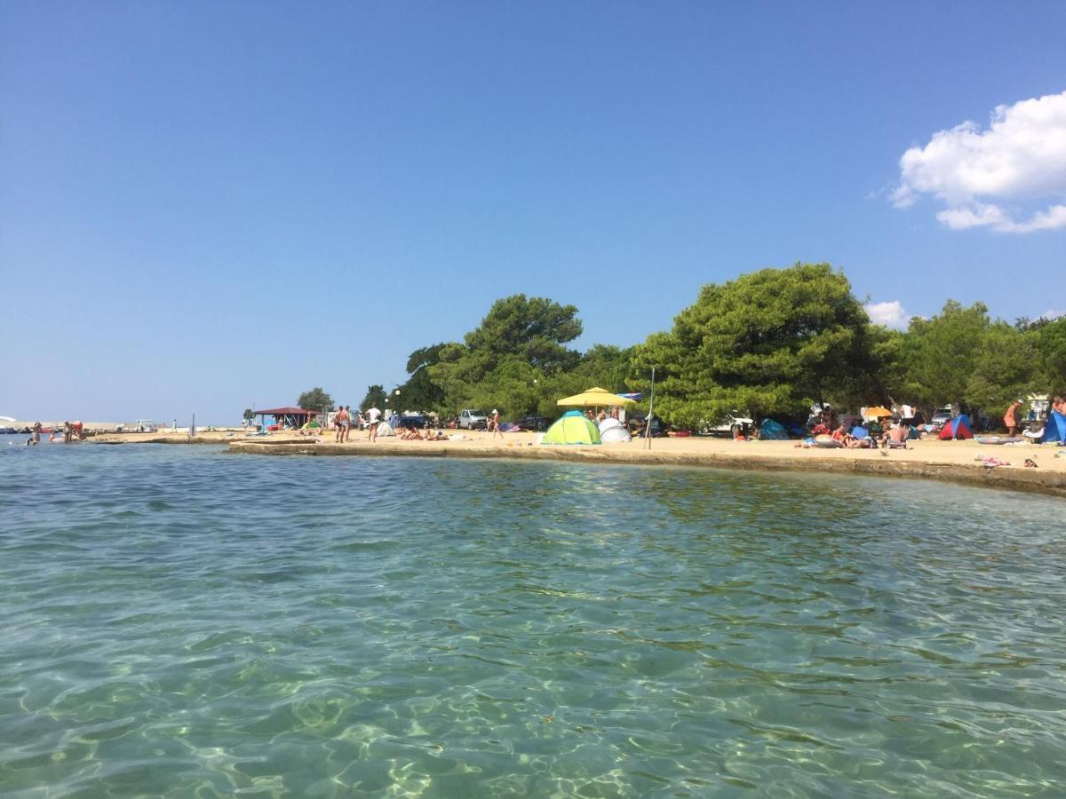 Apartmani Resetar Privlaka  Buitenkant foto