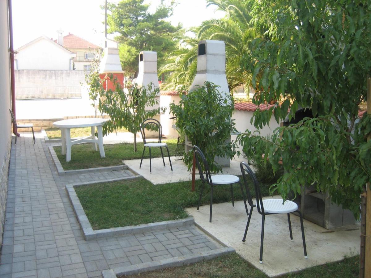 Apartmani Resetar Privlaka  Buitenkant foto