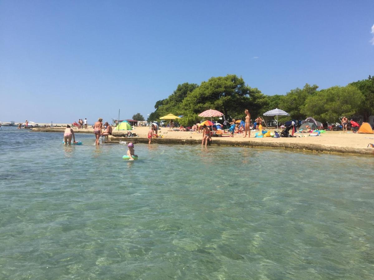 Apartmani Resetar Privlaka  Buitenkant foto