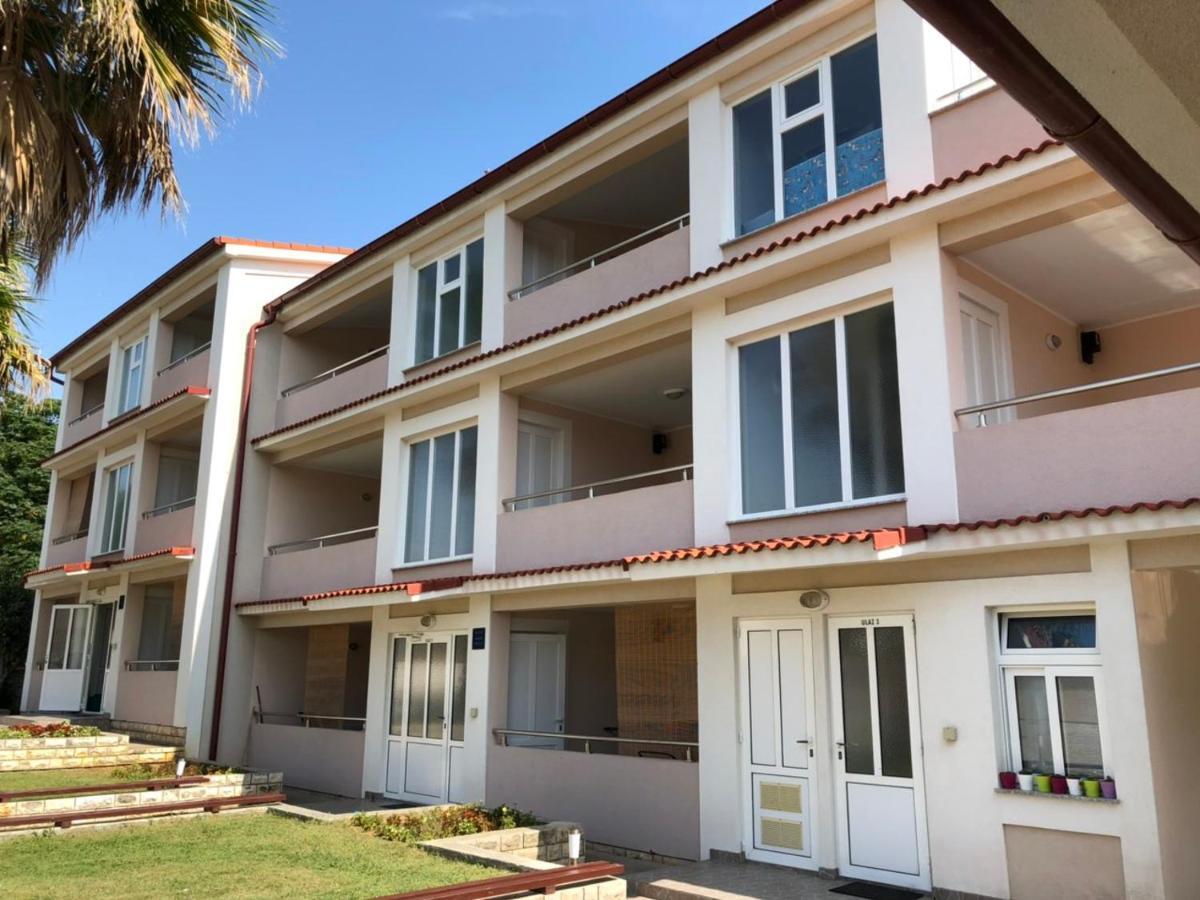 Apartmani Resetar Privlaka  Buitenkant foto