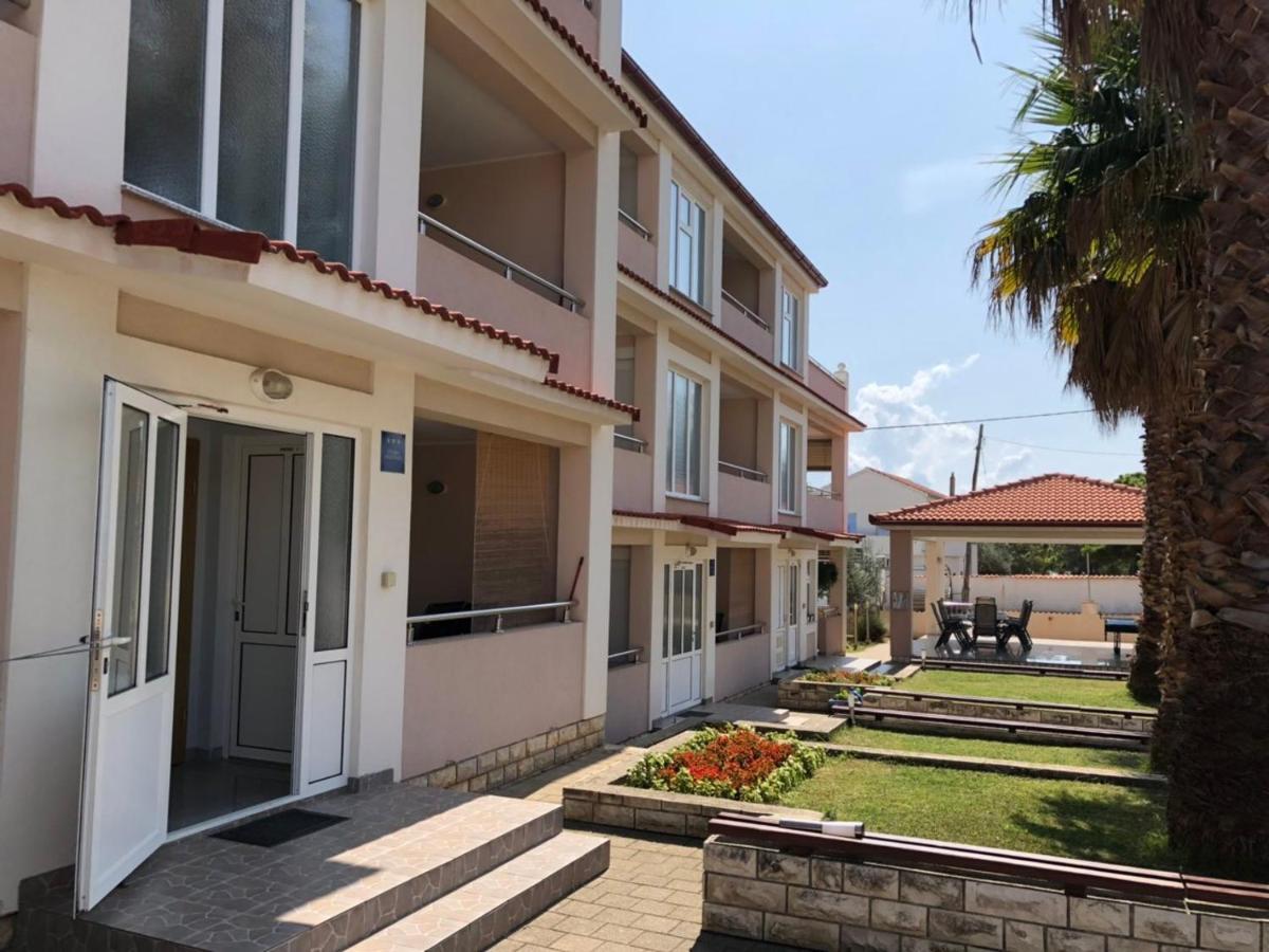 Apartmani Resetar Privlaka  Buitenkant foto